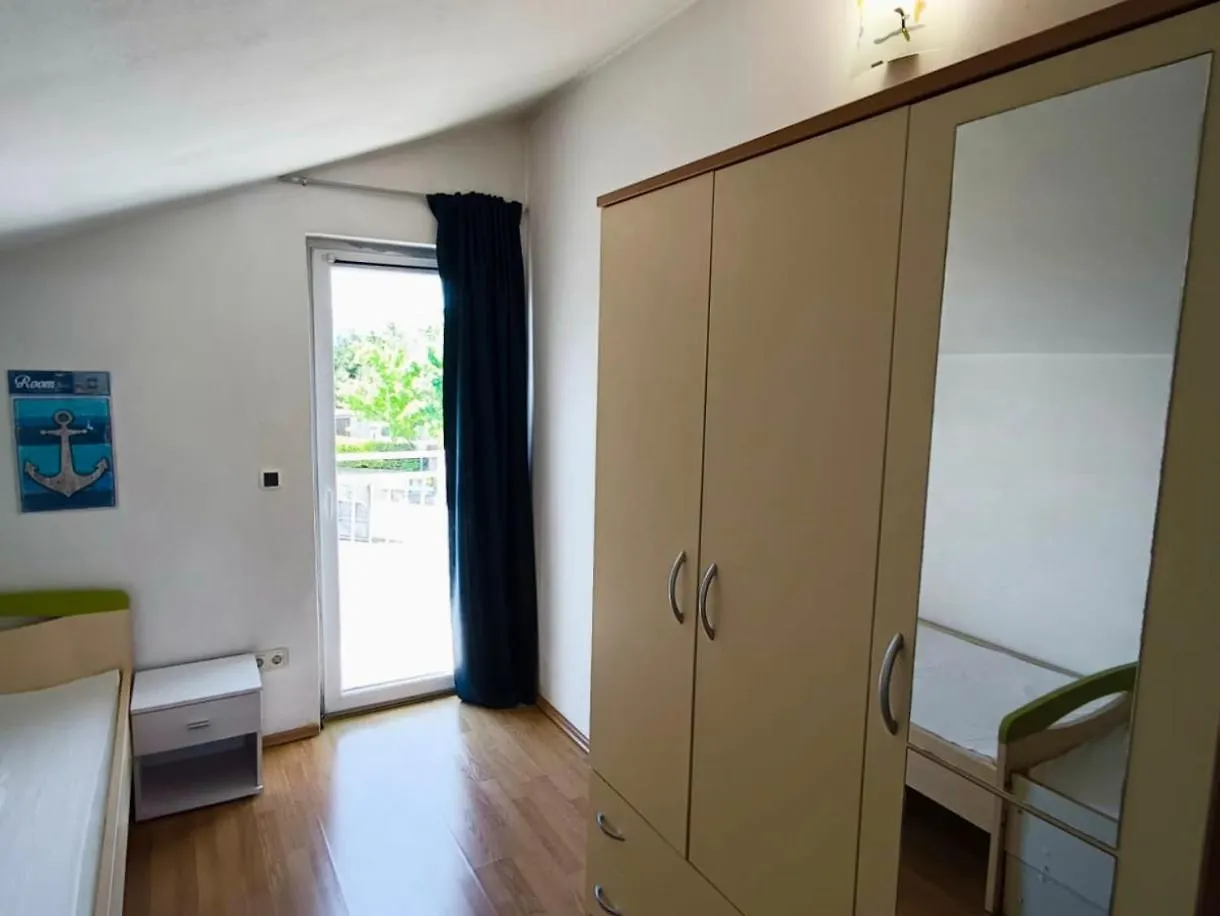 Appartaments Lion Marinići Apartman